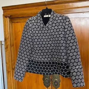 Chicos Black and White Women's Jacket  excellent condition.Snap closure